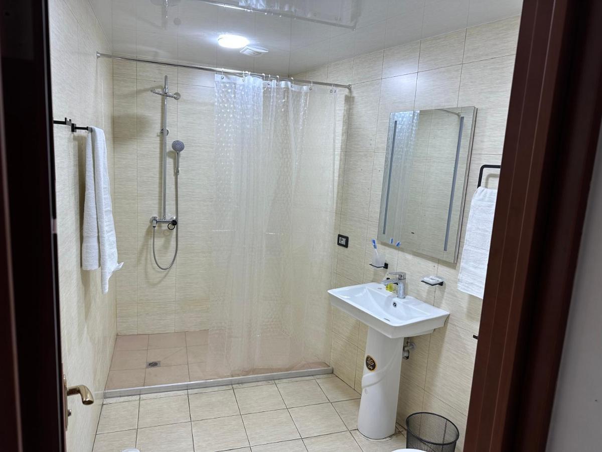Friendly Hotel Yerevan Exterior photo