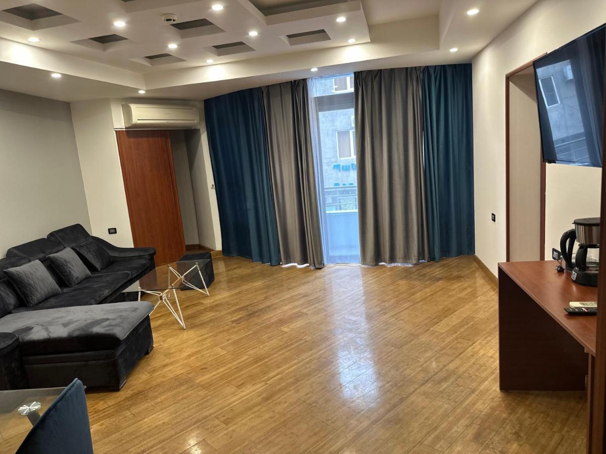 Friendly Hotel Yerevan Exterior photo